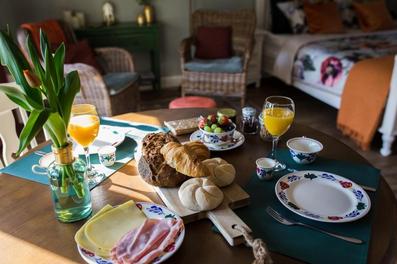 B&B Wilhelmina'S Cottage Ridderkerk Bagian luar foto